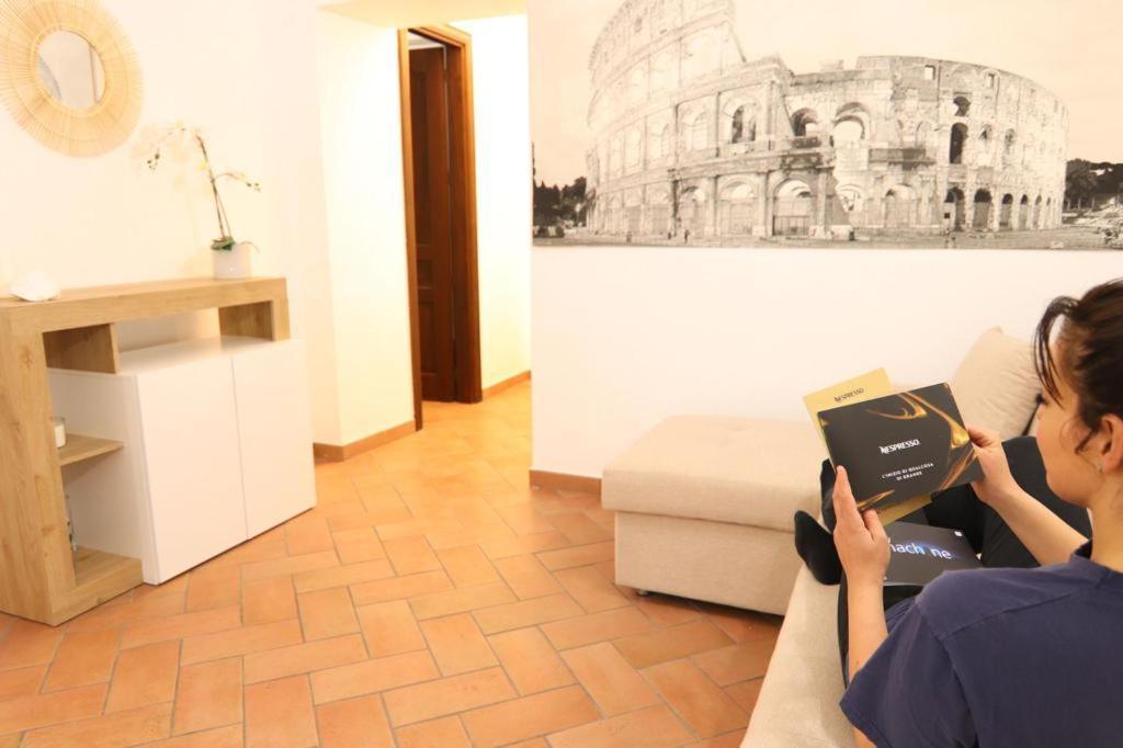 Colosseum 20 Apartment Рим Екстериор снимка
